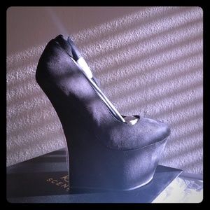 NWT - Shoedazzle Scene Kierra - Size 6.5